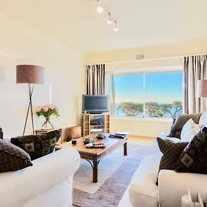 Seaview 10 Monte Carlo Camps Bay Apartment